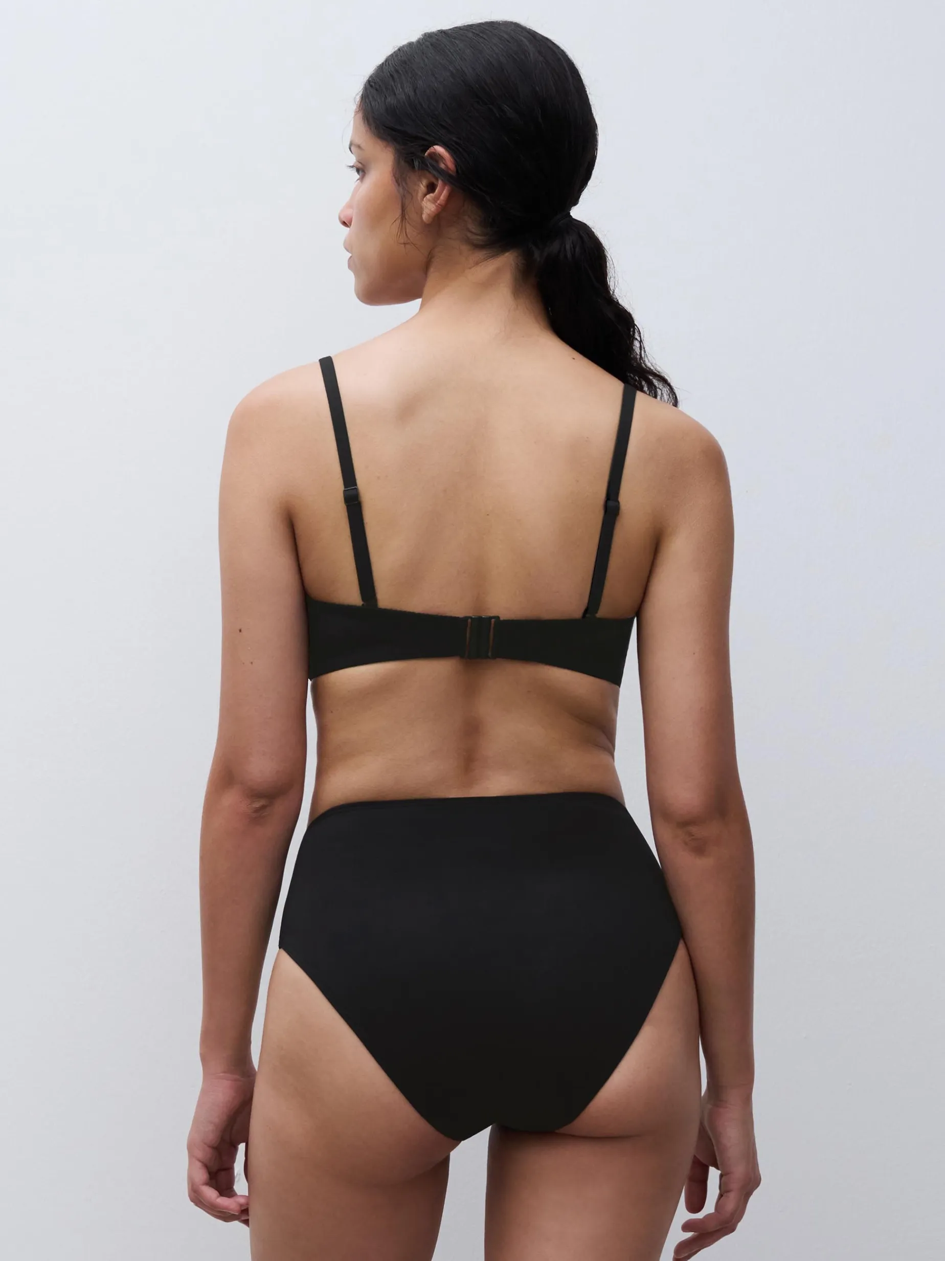 Højtaljet bikinitrusse - Sort