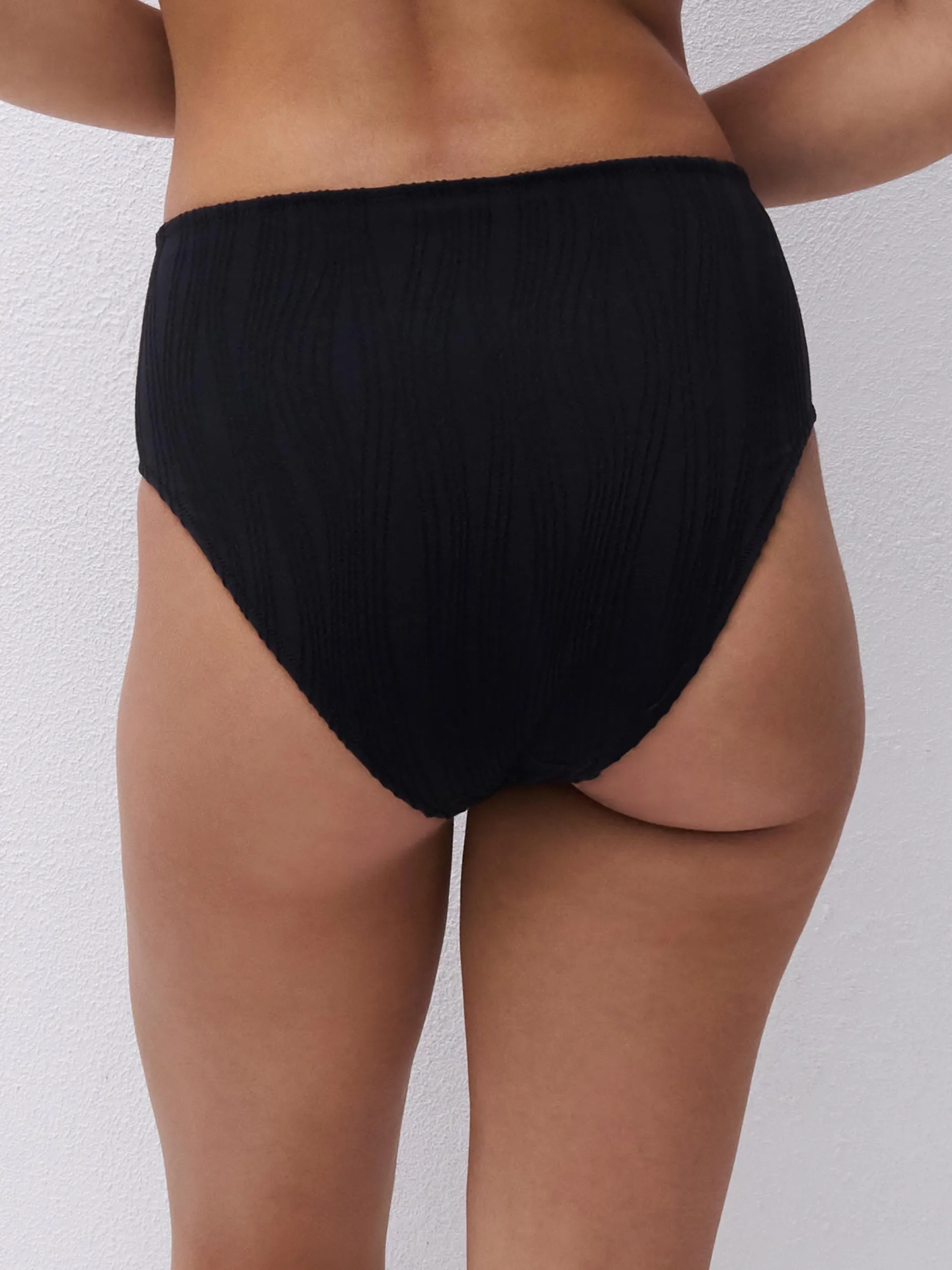 Højtaljet bikinitrusse - Sort