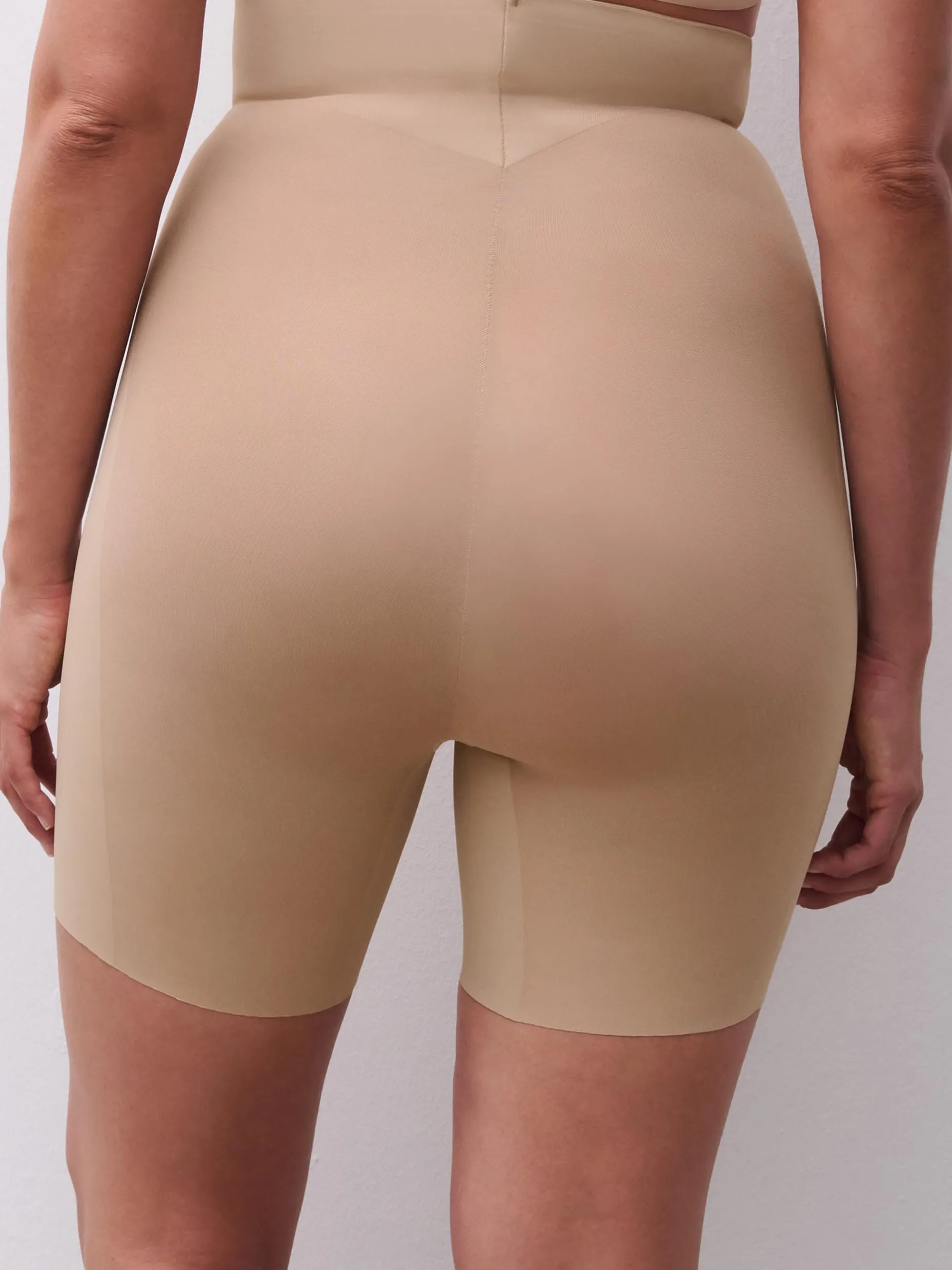 Højtaljet shaping shorts - Nude