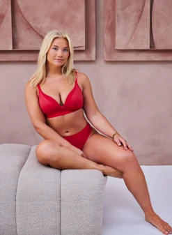 String - Passion Red