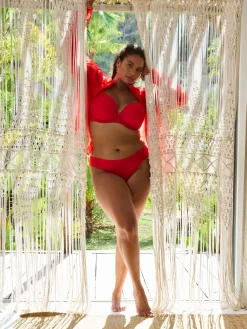 String - Passion Red