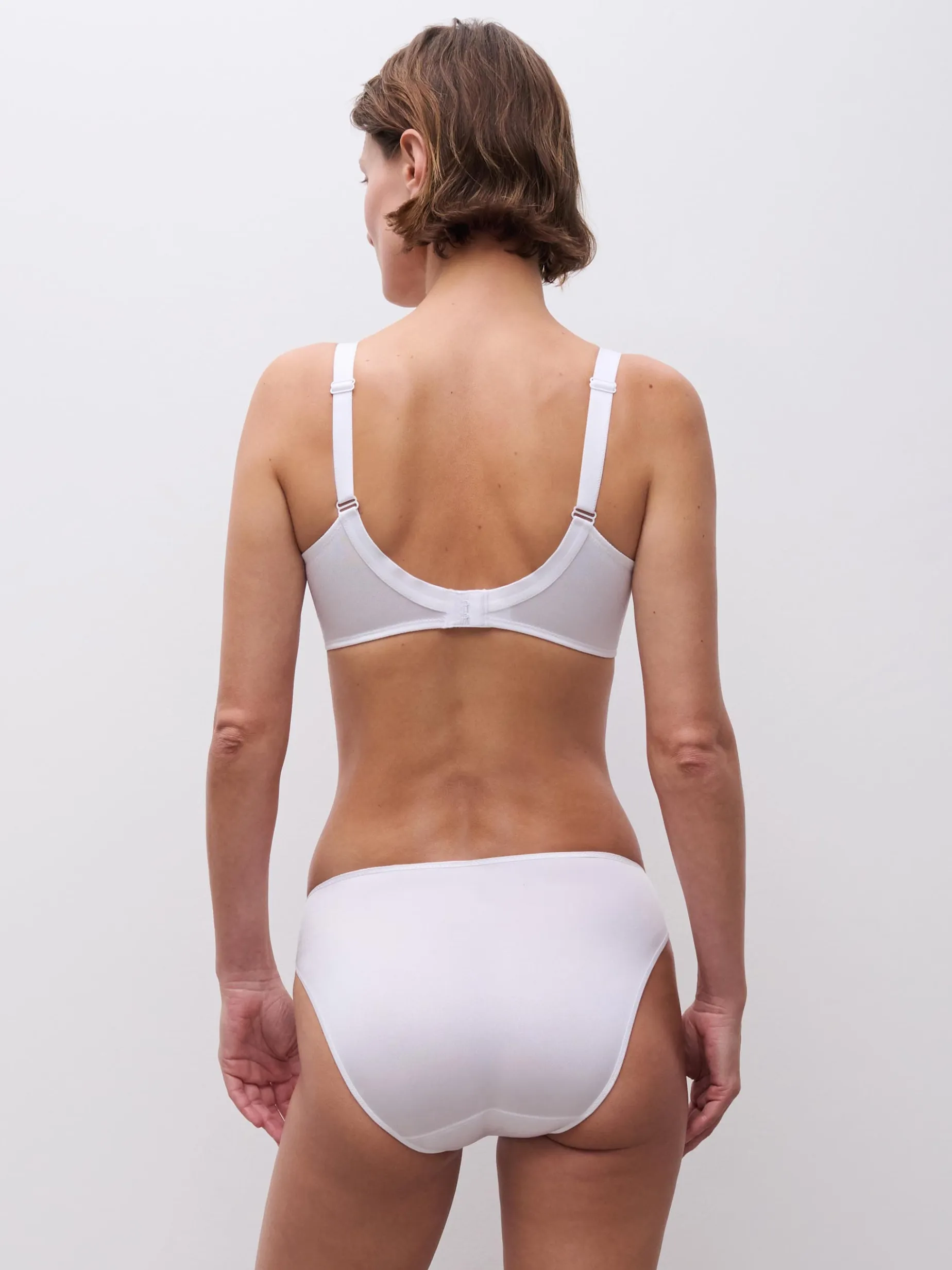 Trusse - White